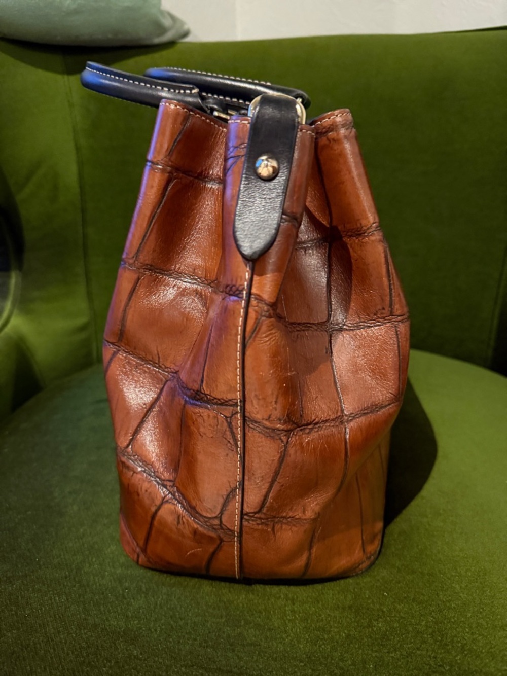 Dooney & Bourke Denison Large Barlow Croc-Embossed Bag - Picture 5 of 10